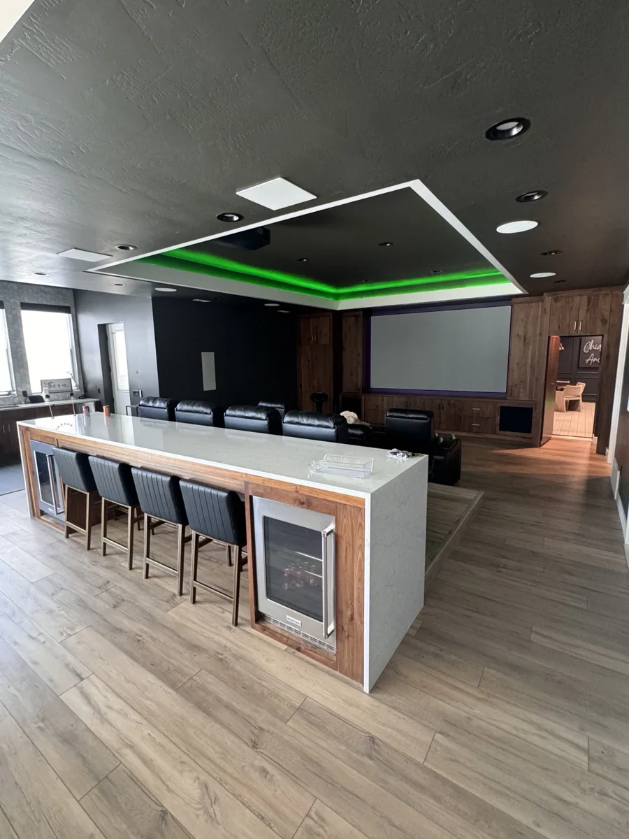 Private Theater & Entertainment Lounge